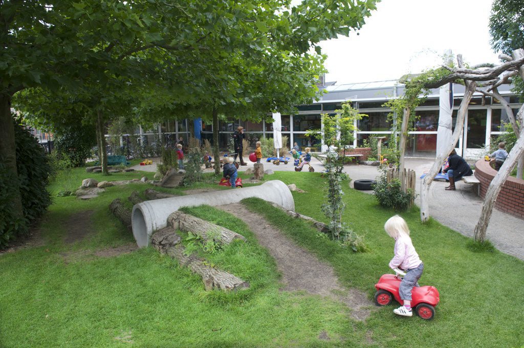 De ontdektuin van kindcentrum Plons in Nieuwsland